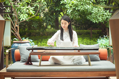 指尖流转茶香，养生之道尽在此间